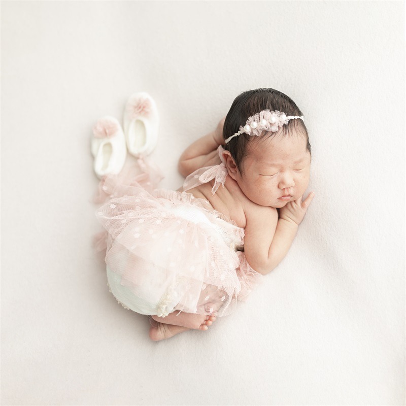 Newborn Photography Prop Swan  - огляд і ціна Photography Outfit